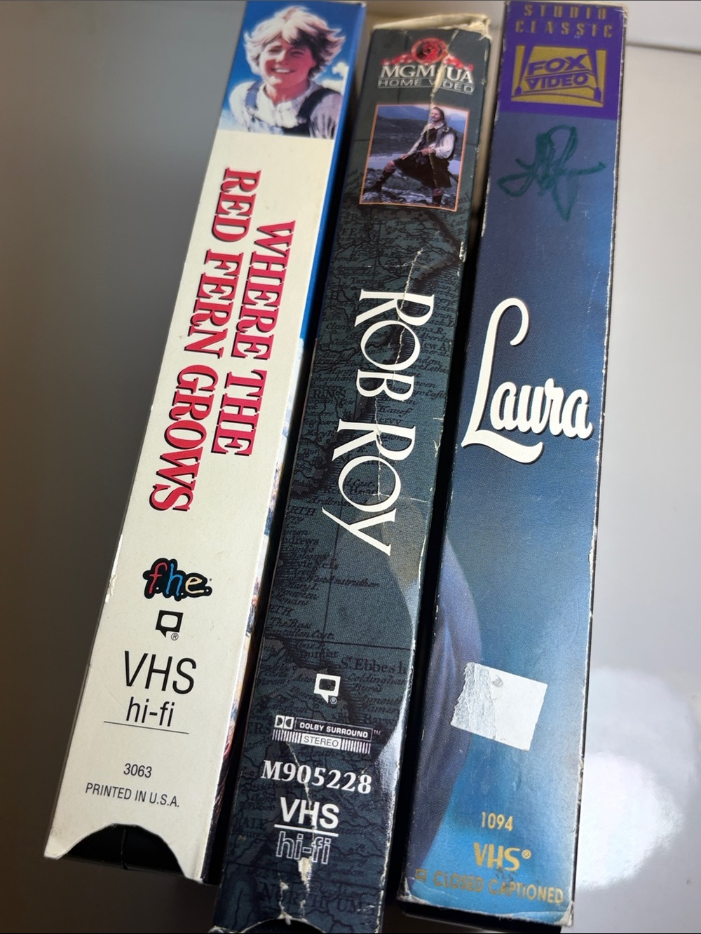 Lot of Vintage VHS Tapes - Rob Roy, Laura, and Where the Red Fern Grows - Picture 8 of 11